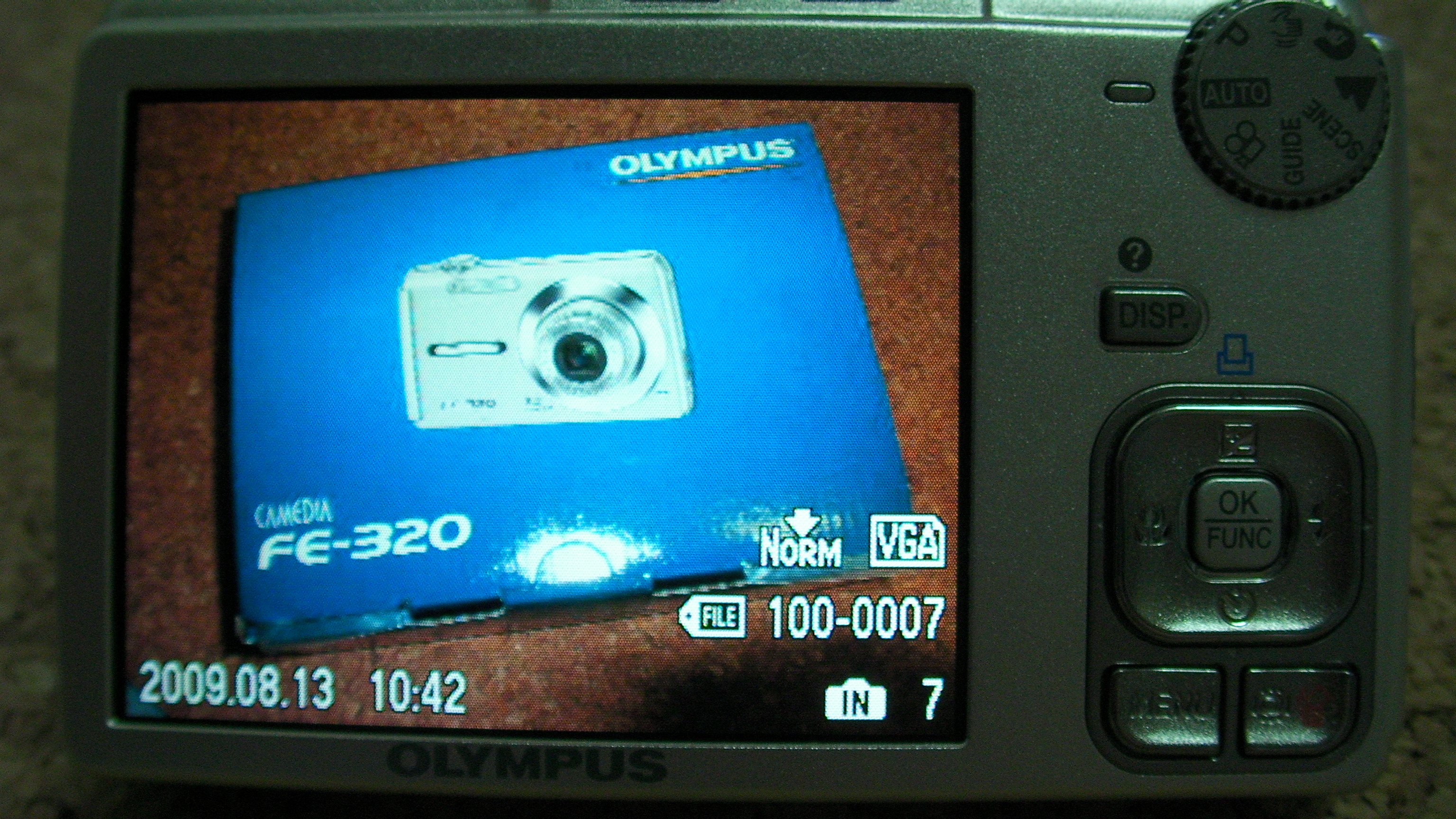 素晴らしい価格 OLYMPUS CAMEDIA FE-320 コンパクトデジタルカメラ